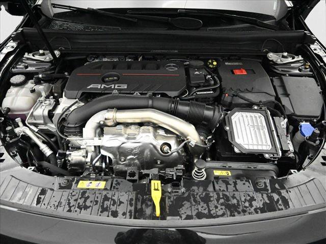 New 2025 Mercedes-Benz GLB 35 AMG 4MATIC image 30
