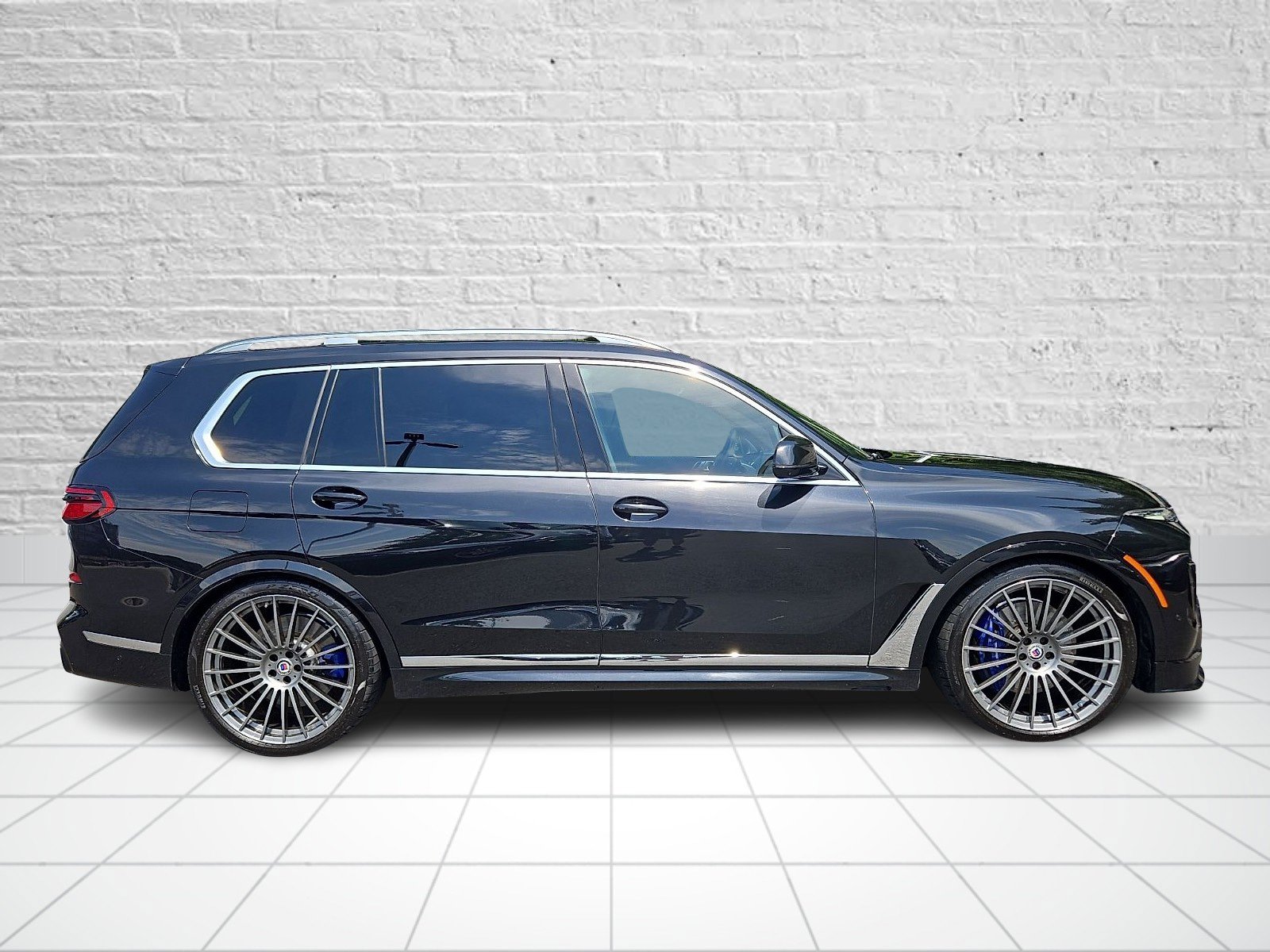 Used 2024 BMW ALPINA XB7 AWD/4WD image 7