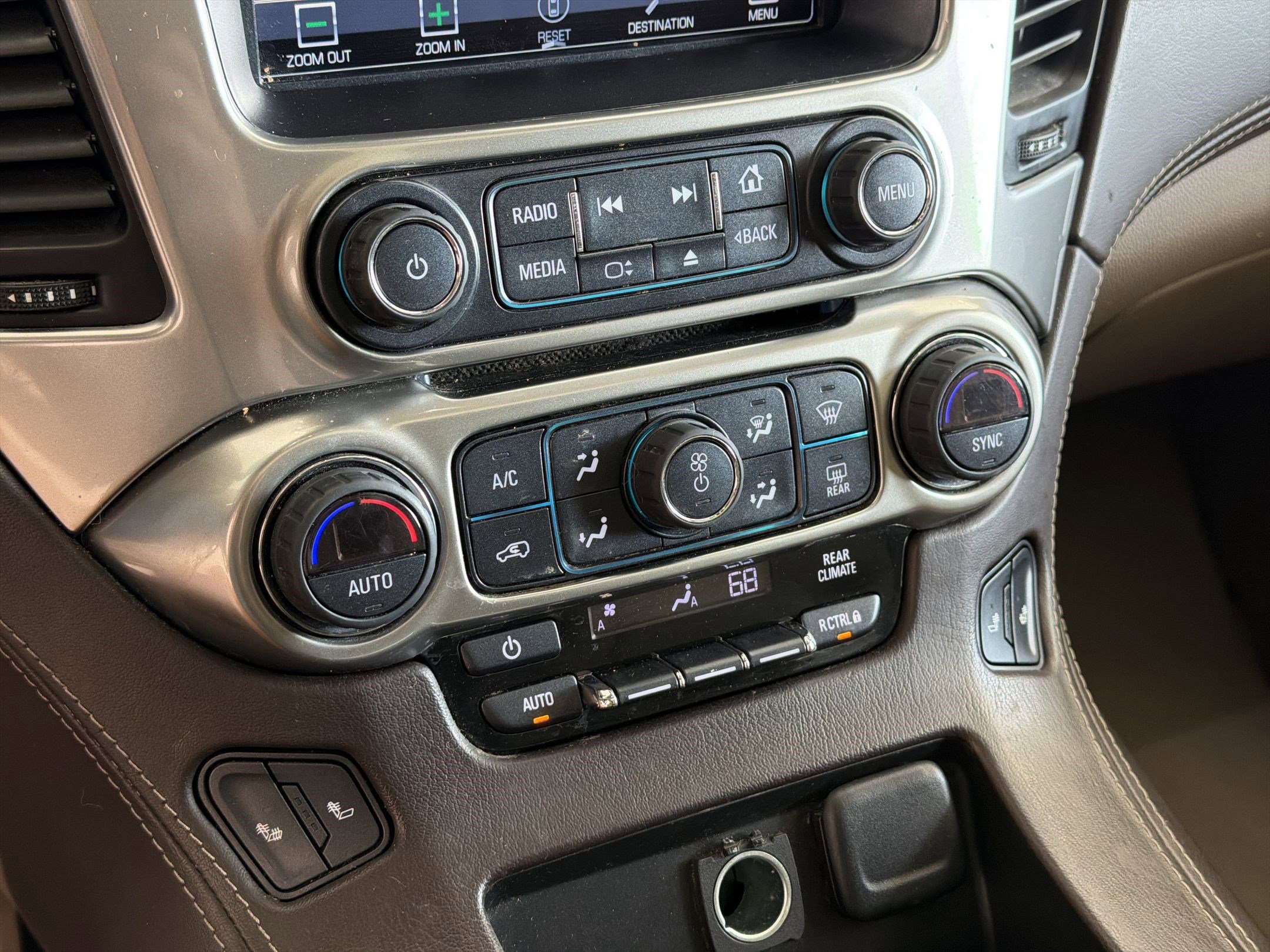 Used 2019 Chevrolet Tahoe LT image 18