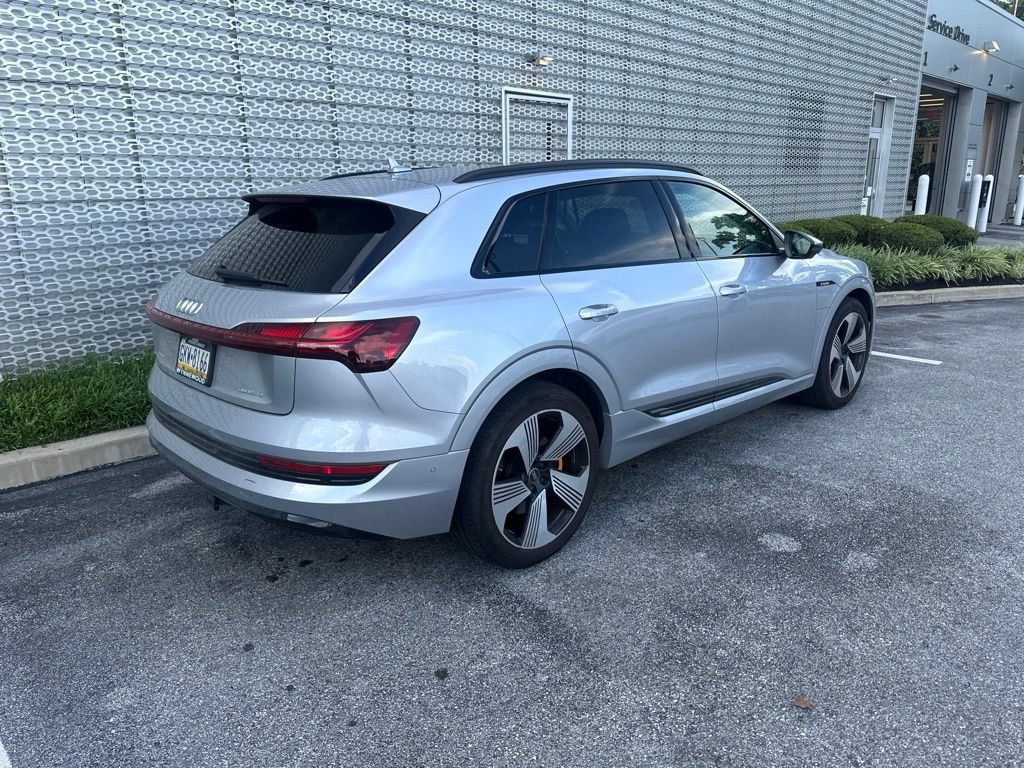 Used 2023 Audi e-tron Premium Plus AWD/4WD image 5