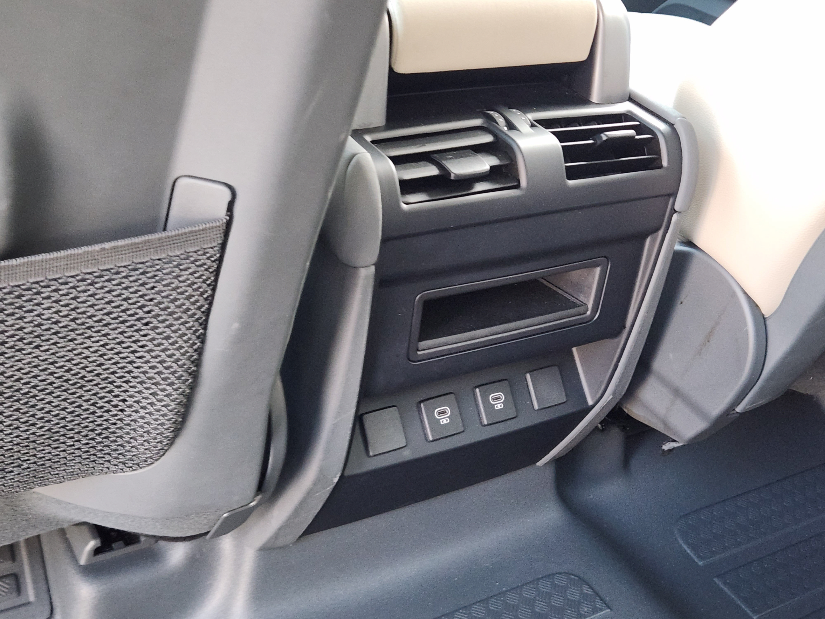 Certified 2023 Land Rover Defender 110 S AWD/4WD image 27