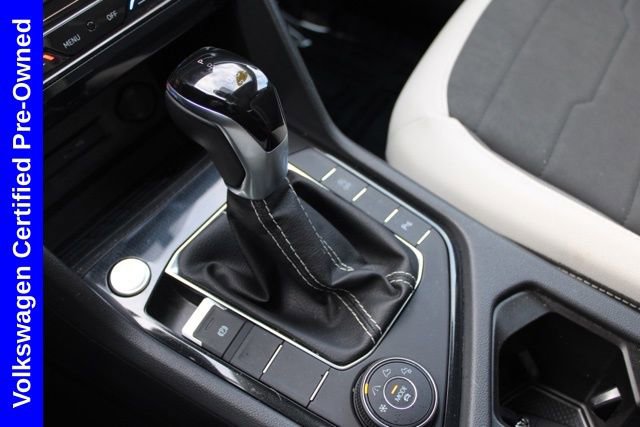 Used 2025 Volkswagen Taos SE image 38