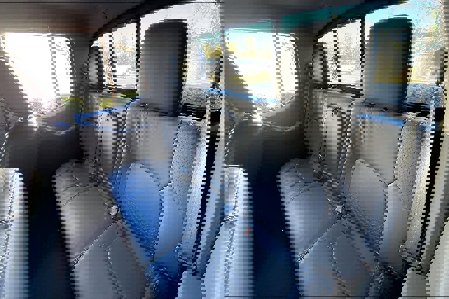 Used 2014 Nissan Frontier SL image 18