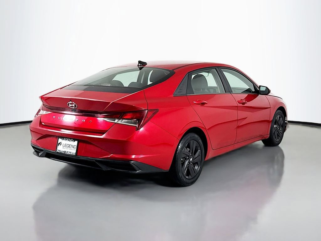Used 2021 Hyundai Elantra SEL FWD image 4