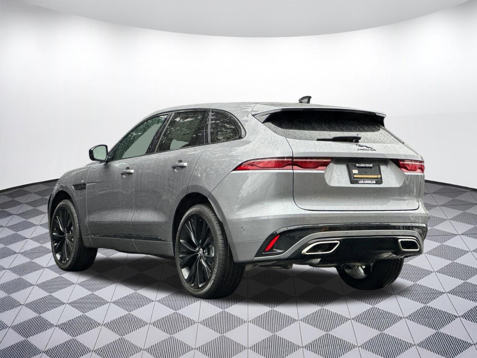 Used 2025 Jaguar F-PACE R-Dynamic S AWD/4WD image 3
