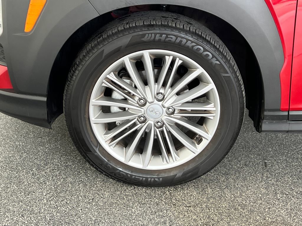 Used 2021 Hyundai Kona SEL w/ Winter Weather Package image 27