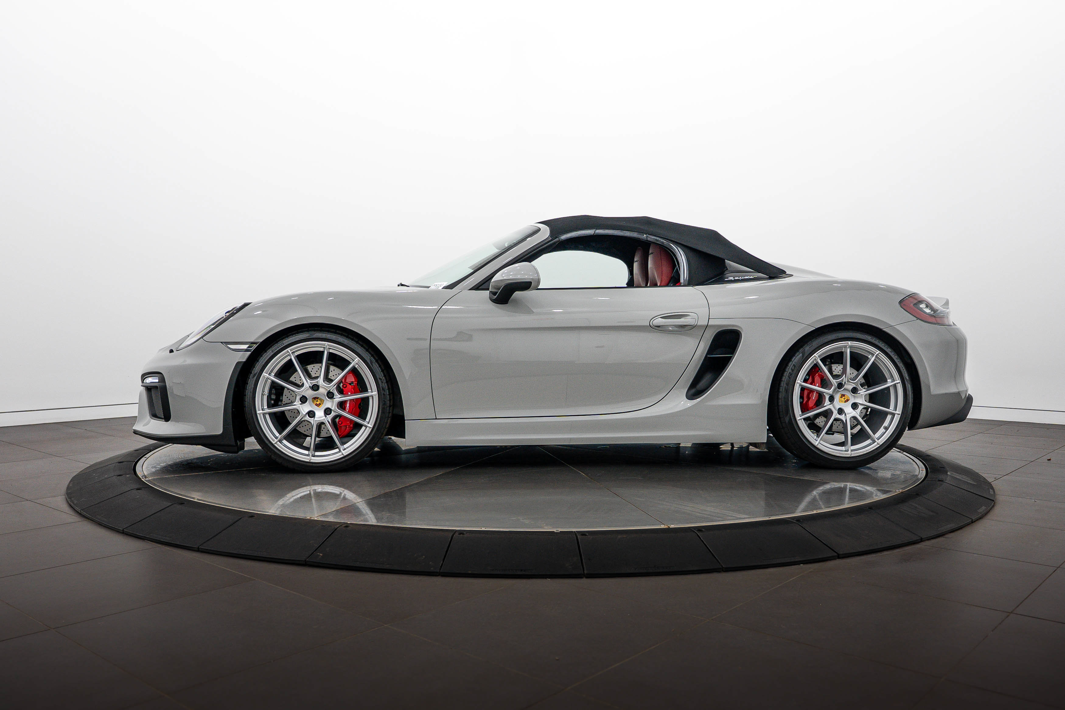 Certified 2016 Porsche Boxster Spyder RWD image 26