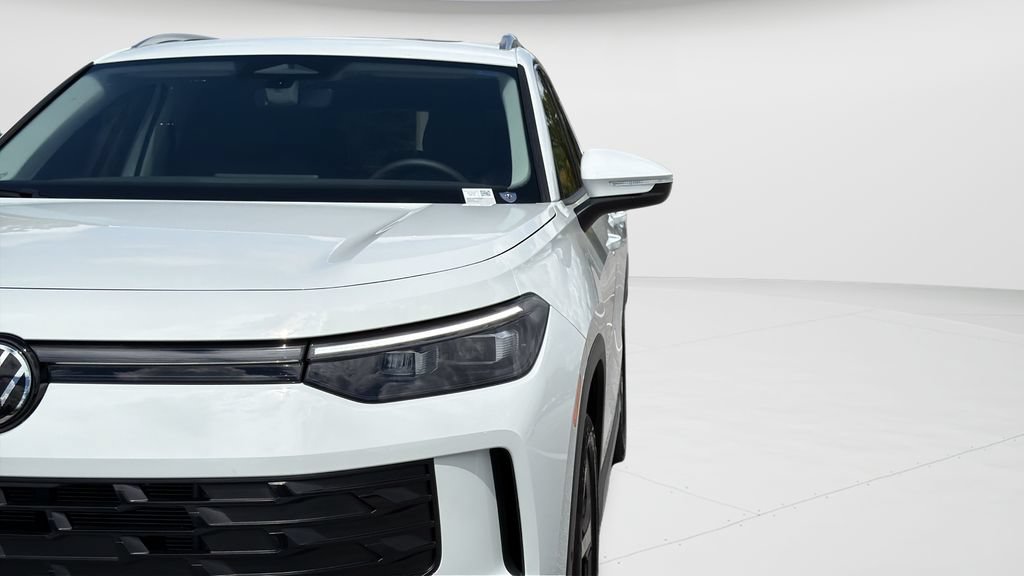 New 2026 Volkswagen Tiguan SE AWD/4WD image 9