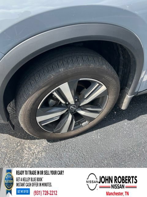 Certified 2025 Nissan Rogue SL FWD image 8
