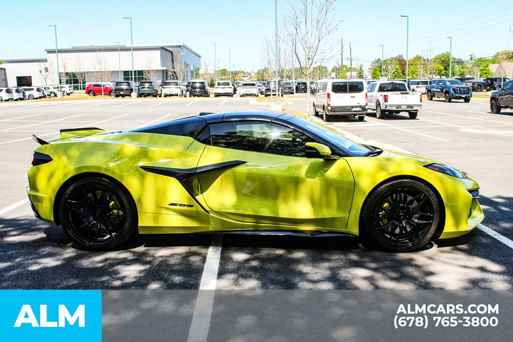 Used 2024 Chevrolet Corvette Z06 w/ Stealth Interior Trim Package RWD image 9