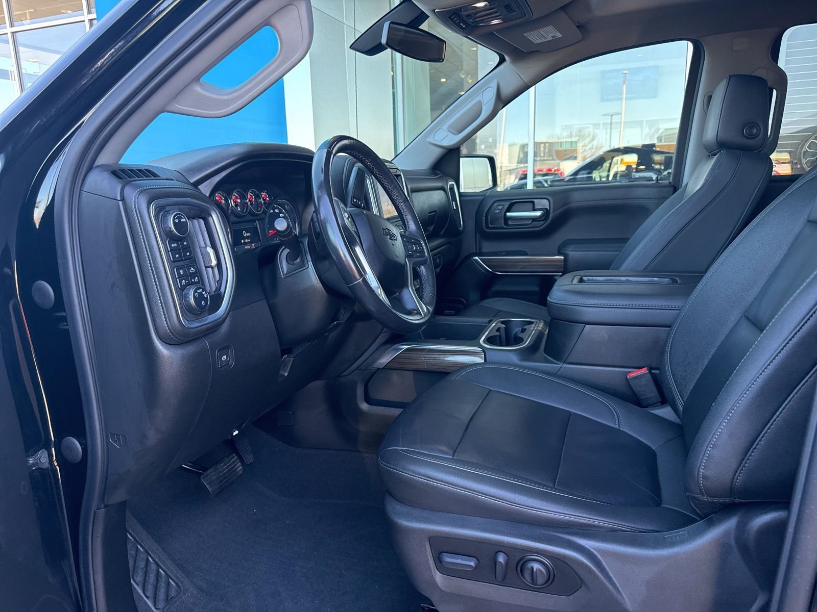 Used 2022 Chevrolet Silverado 1500 LT Trail Boss w/ Convenience Package II image 18