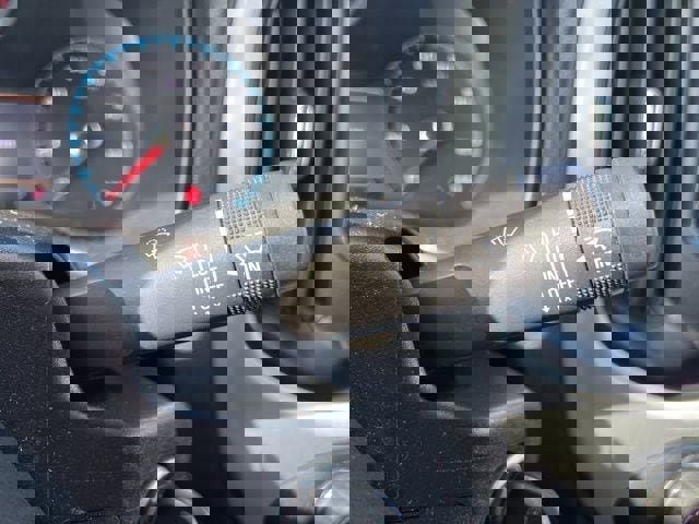 Used 2020 GMC Canyon SLE w/ Driver Alert Package image 21