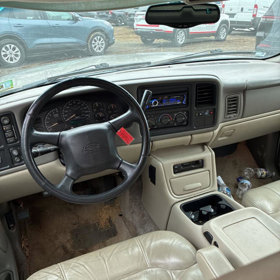 Used 2002 Chevrolet Suburban Z71 image 14