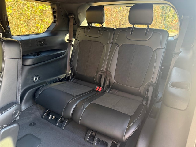 New 2025 Jeep Grand Cherokee L Altitude AWD/4WD image 16