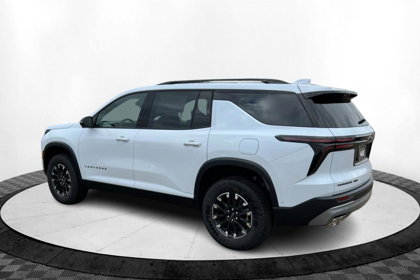 New 2026 Chevrolet Traverse Z71 image 3