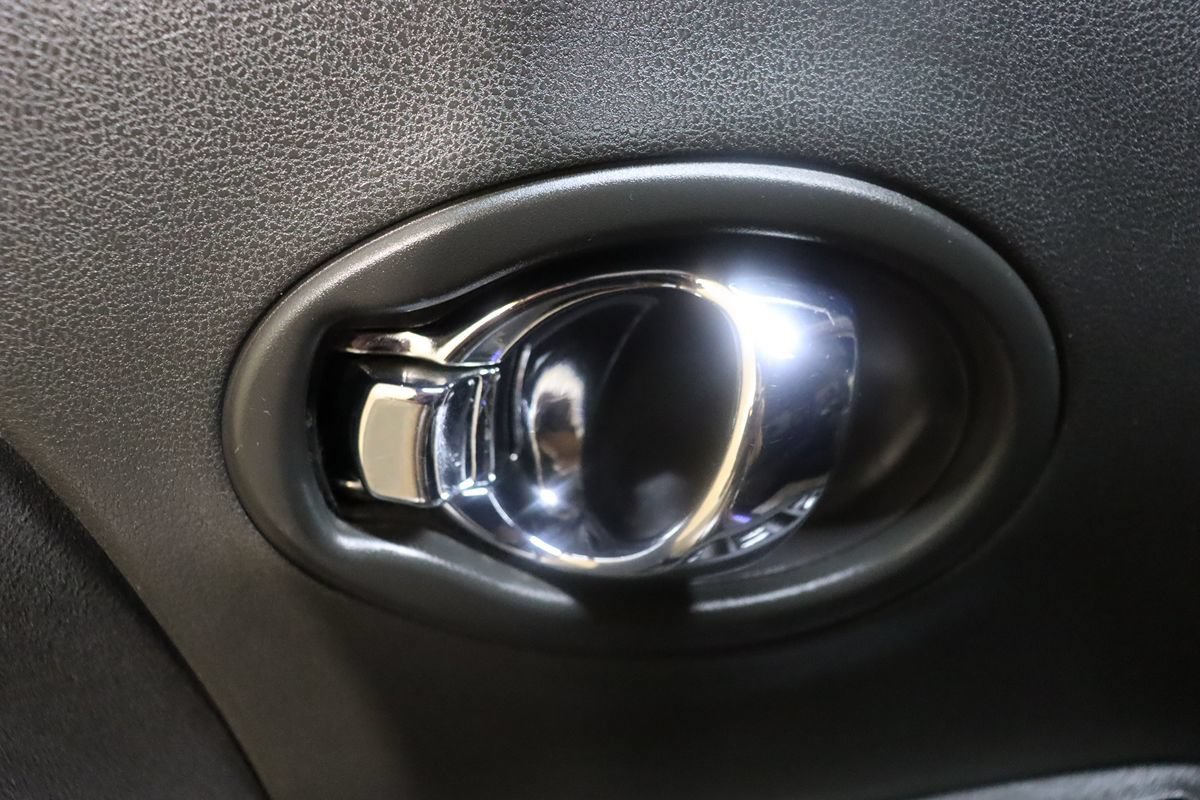 Used 2013 Nissan Cube 1.8 SL w/ SL Preferred Pkg FWD image 27