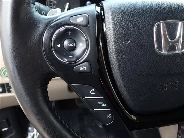 Used 2016 Honda Pilot Touring image 16
