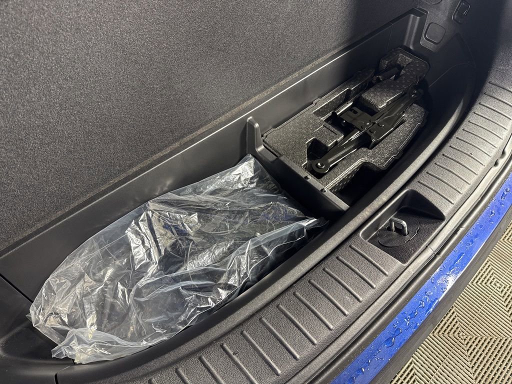 Used 2023 Hyundai Santa Fe SEL image 11