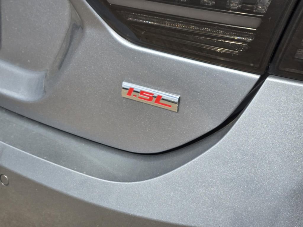 Used 2025 Chevrolet Malibu RS image 7