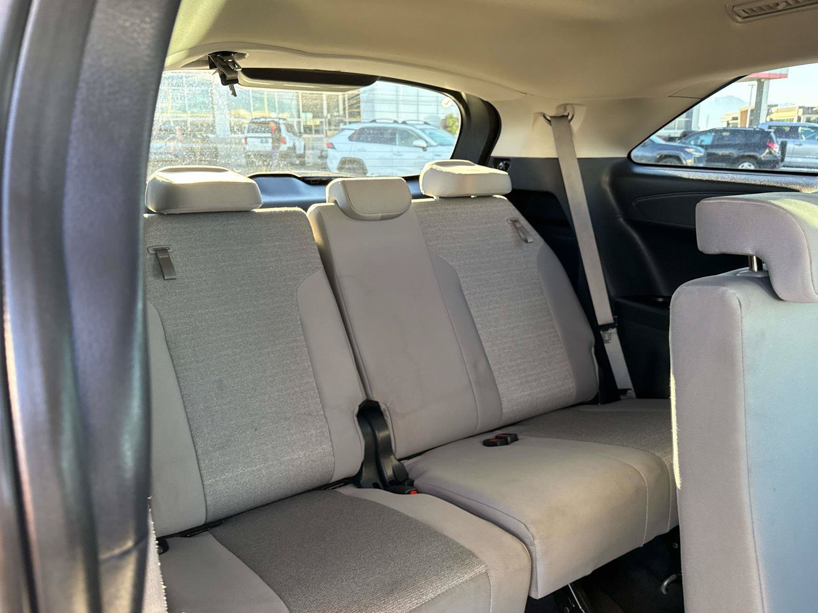 Used 2025 Toyota Sienna LE FWD image 17