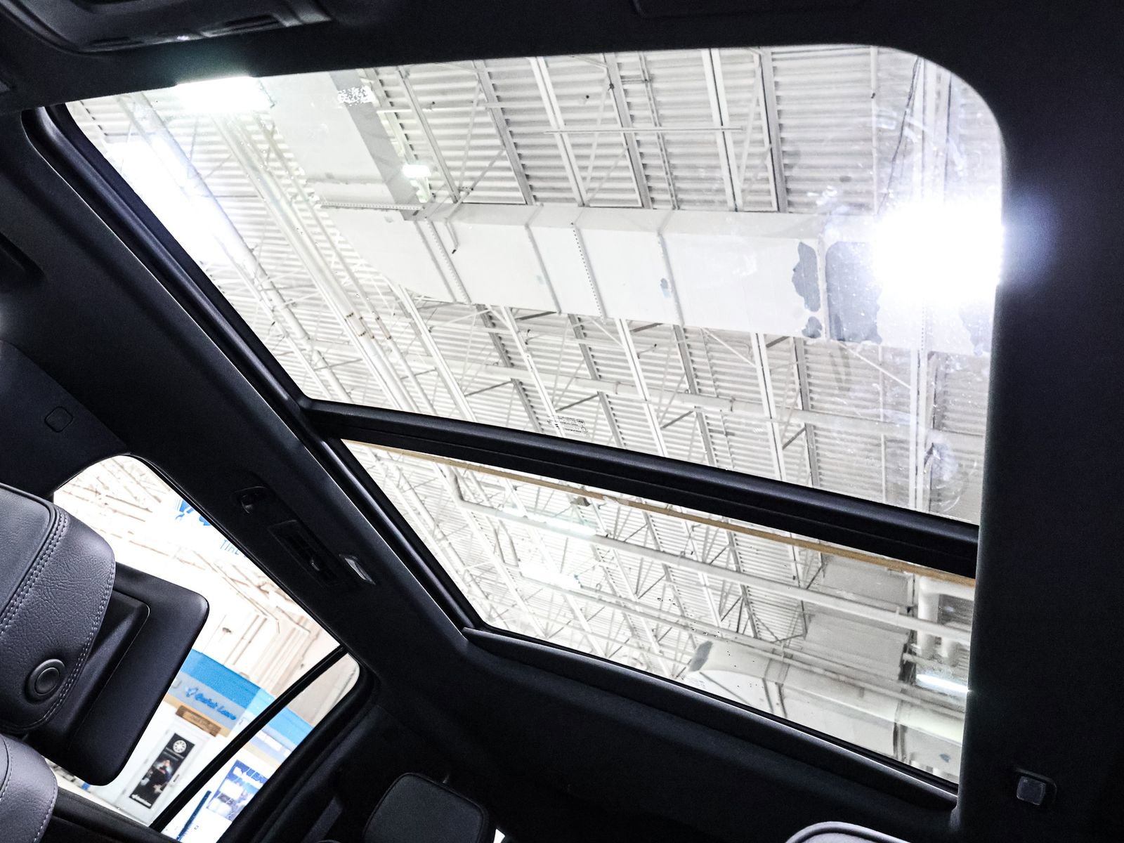 New 2026 GMC Yukon XL Denali w/ Denali Reserve Package image 43