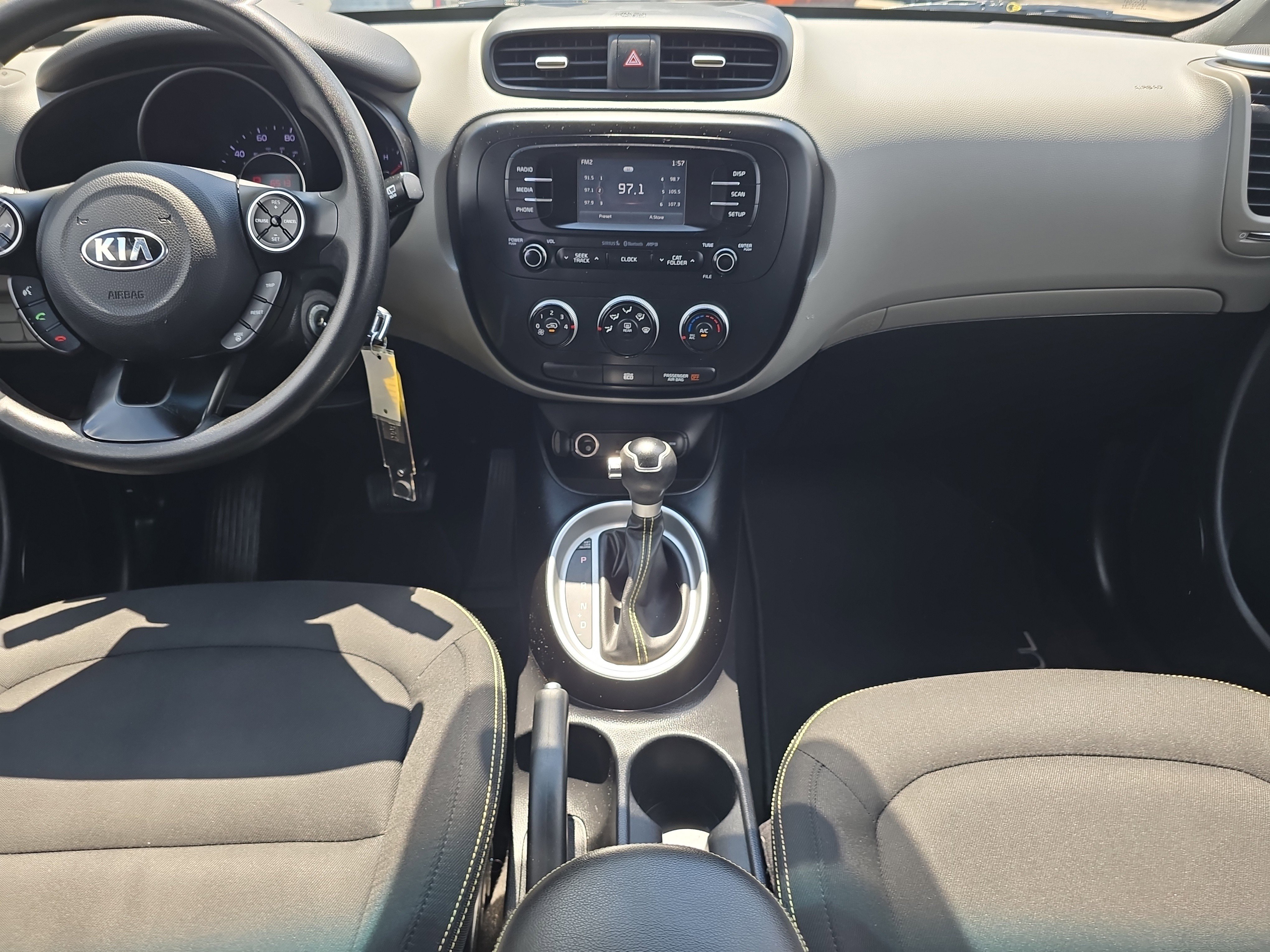 Used 2016 Kia Soul + image 14