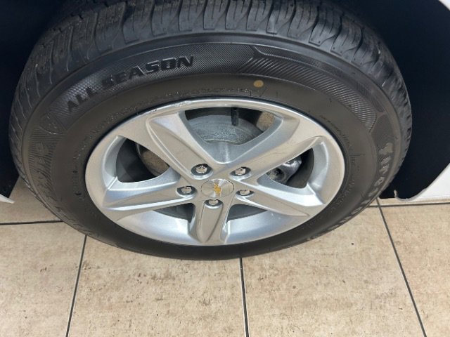 Used 2023 Chevrolet Malibu LS image 19