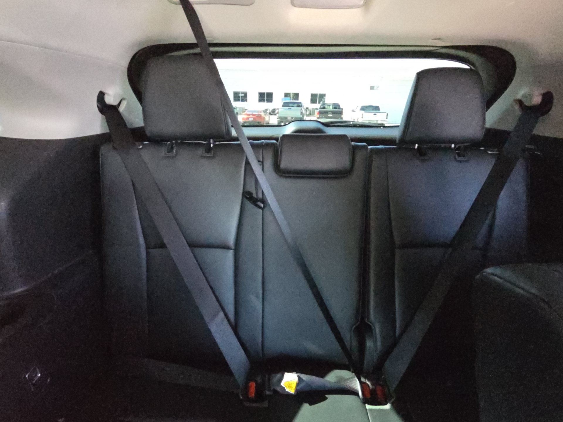Used 2023 Toyota Highlander XLE AWD/4WD image 32
