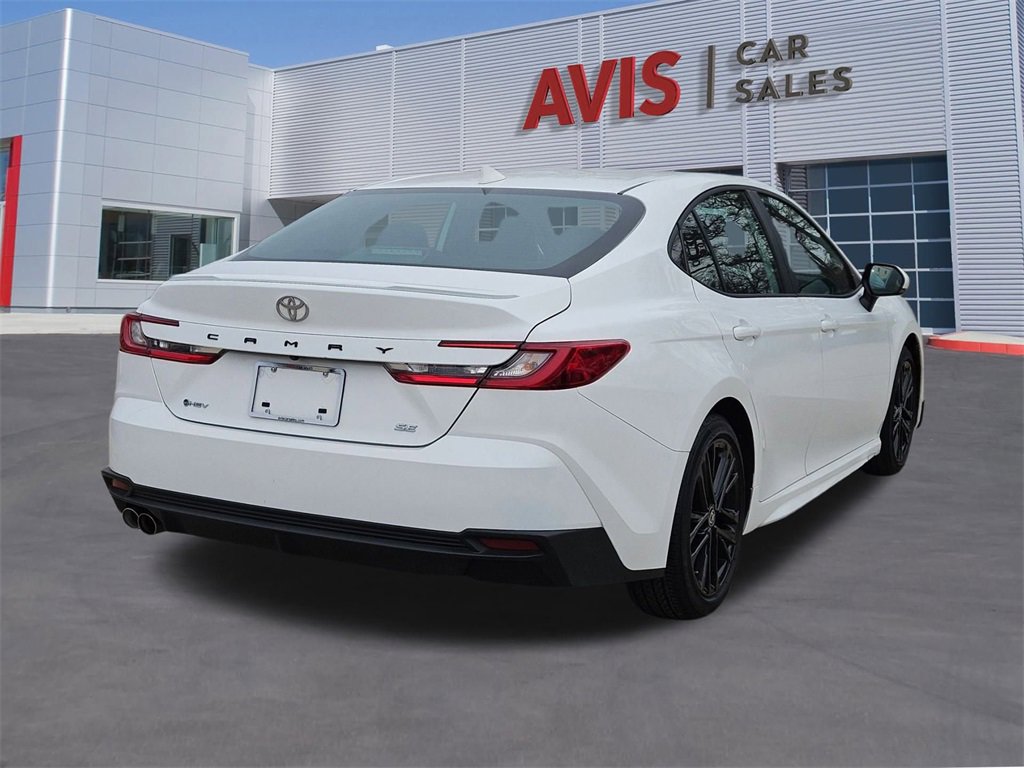 Used 2025 Toyota Camry SE image 6