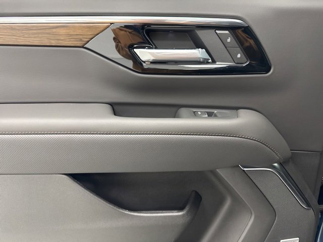 New 2026 Chevrolet Tahoe High Country w/ Sun And Tow Package image 27