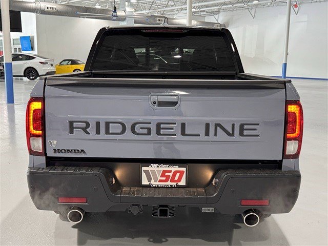 New 2026 Honda Ridgeline Black Edition image 12