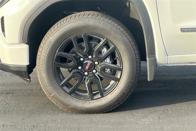 Used 2025 GMC Sierra 1500 Elevation image 36