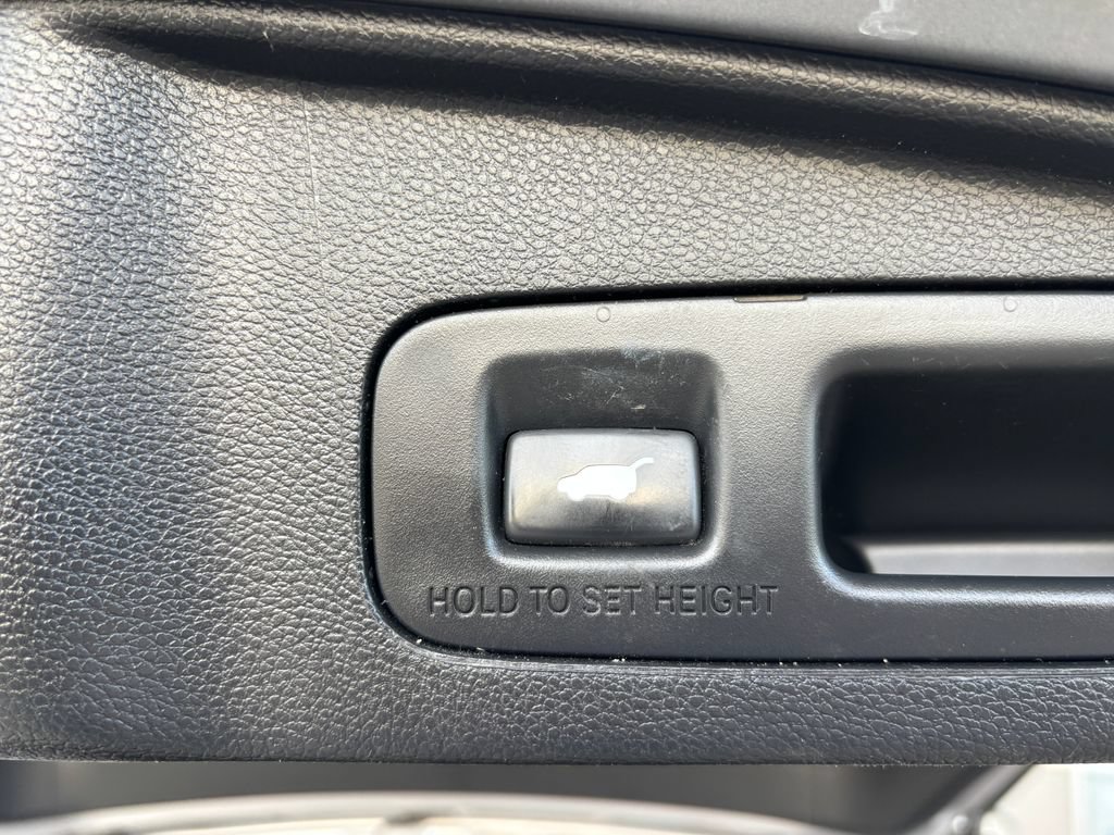 Used 2020 Honda CR-V Touring image 32