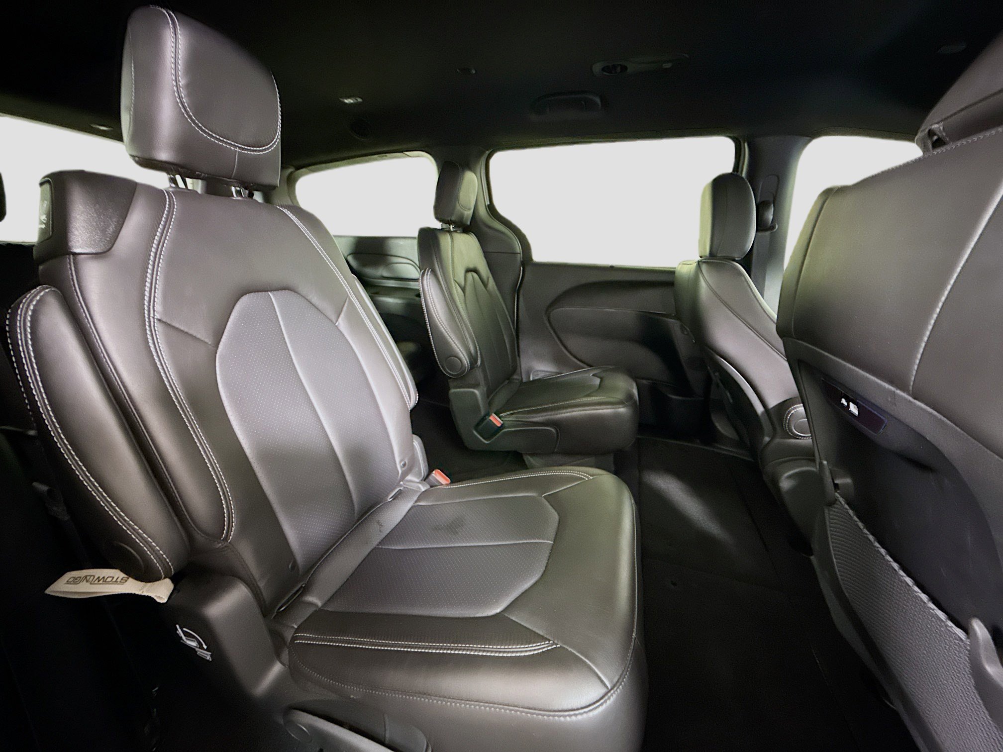 Used 2026 Chrysler Pacifica Select image 27