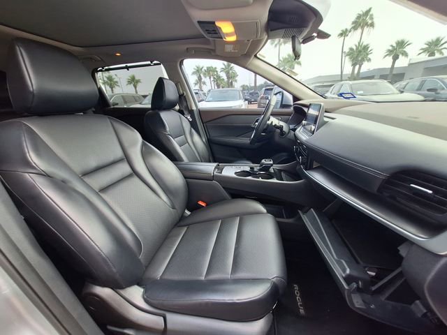 Certified 2021 Nissan Rogue SV w/ Premium Package FWD image 32