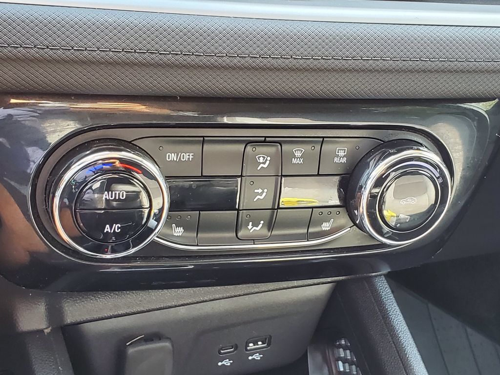 Used 2024 Chevrolet TrailBlazer LT w/ Convenience Package AWD/4WD image 24