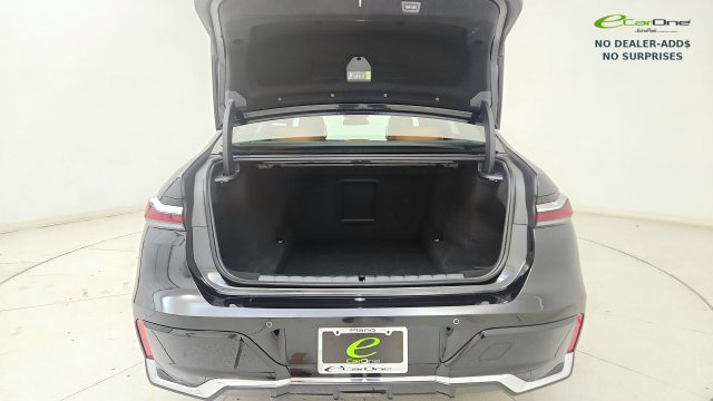 Used 2026 BMW 740i xDrive AWD/4WD image 29