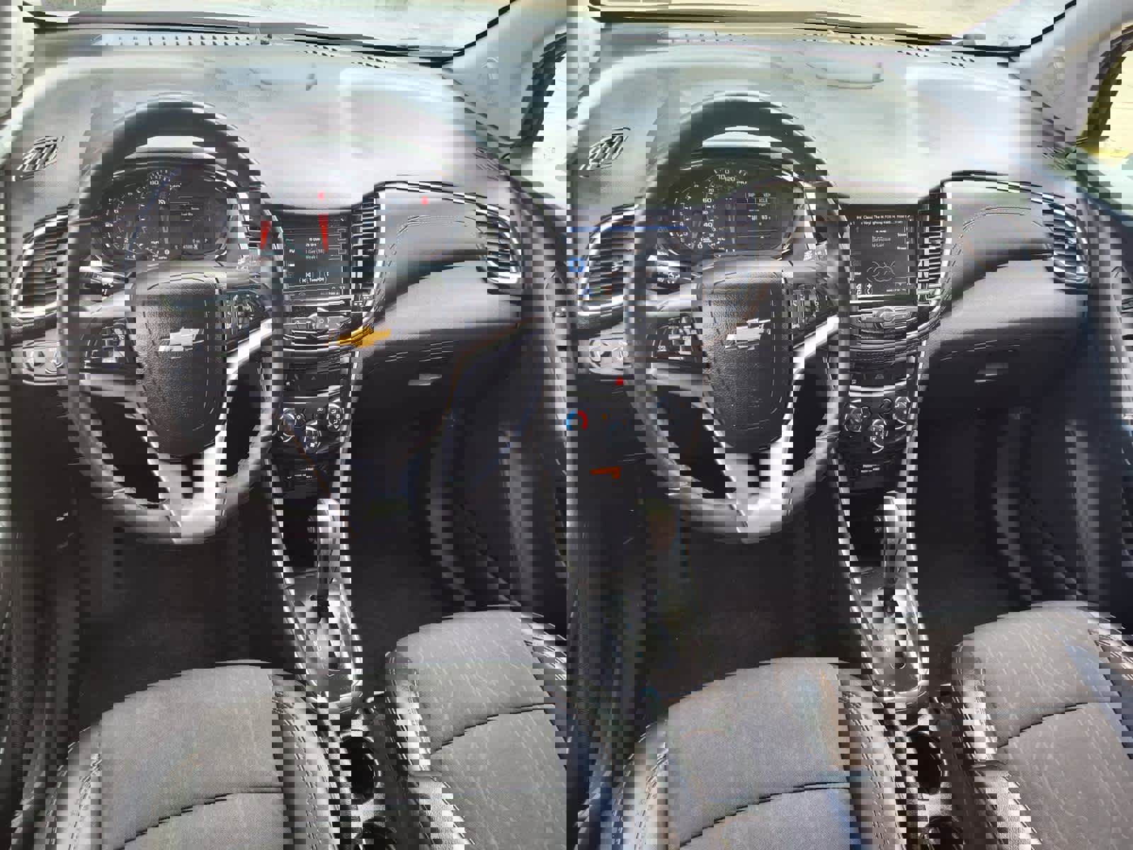 Used 2021 Chevrolet Trax LT w/ Sport Edition image 14