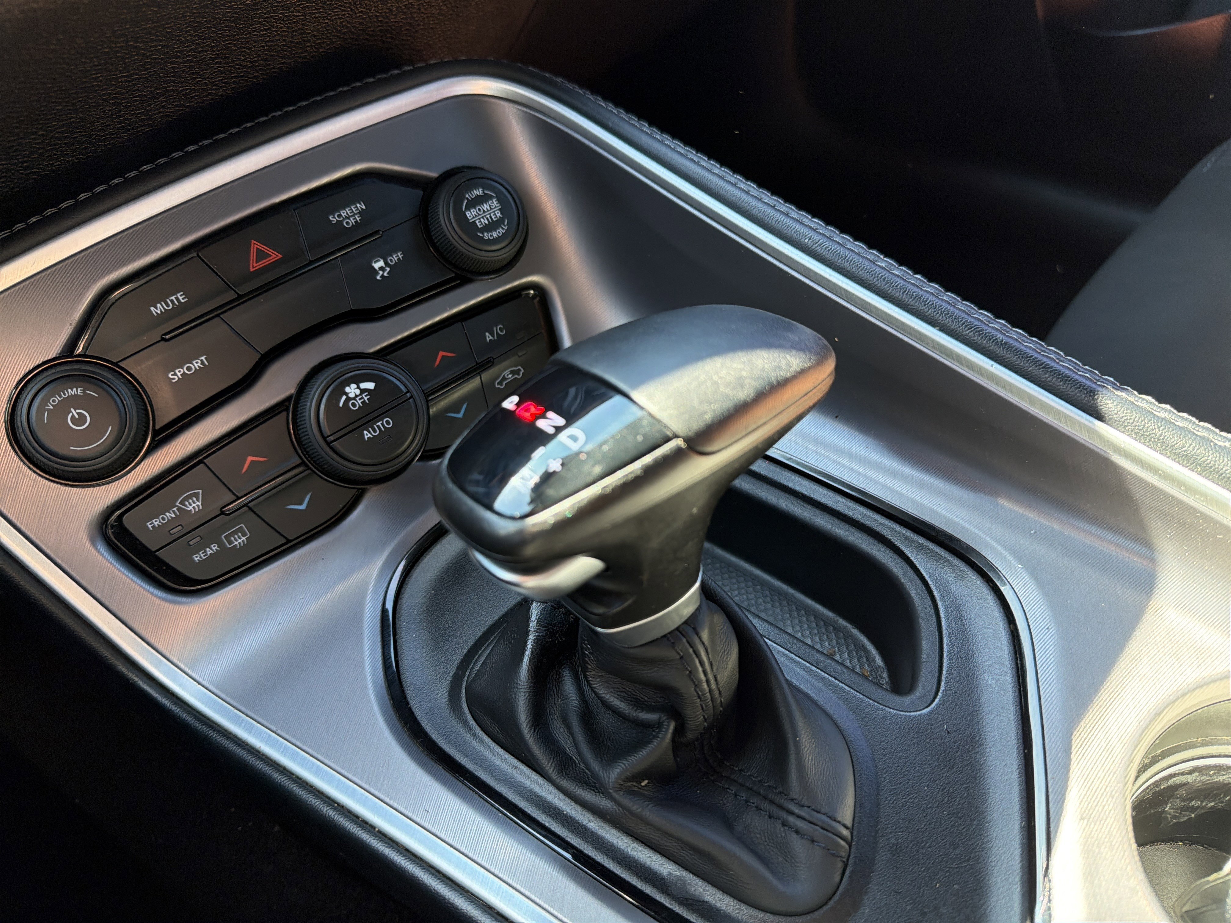 Used 2022 Dodge Challenger SXT w/ Blacktop Package image 6