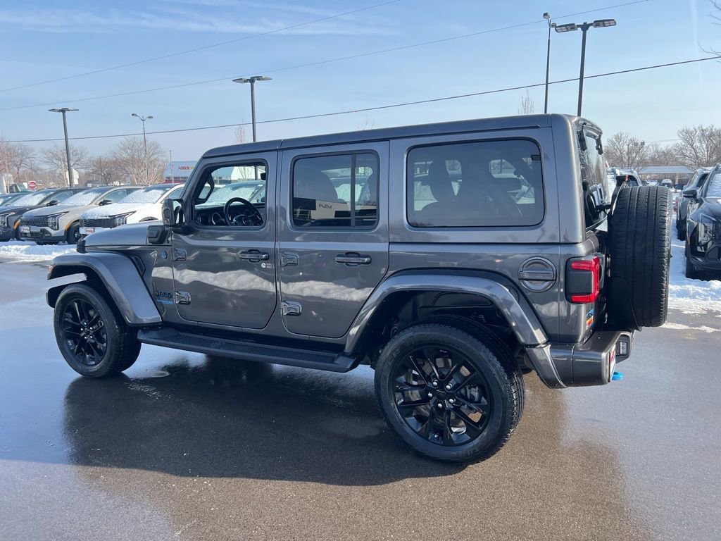 Used 2021 Jeep Wrangler Unlimited Sahara image 45