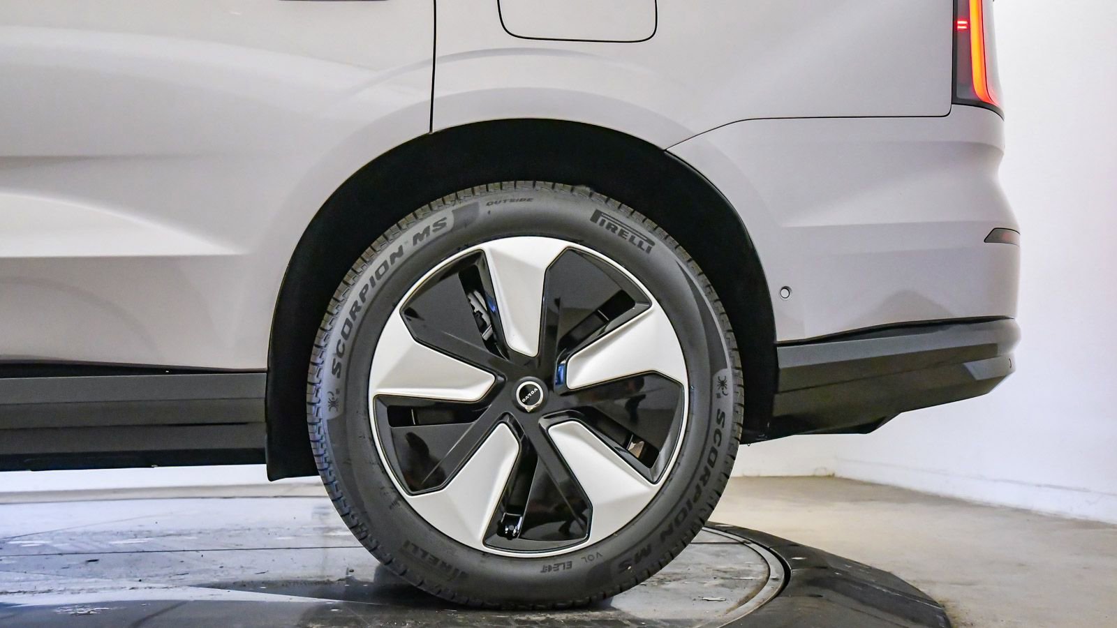 New 2026 Volvo EX90 Plus image 12