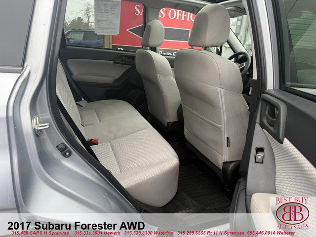 Used 2017 Subaru Forester 2.5i Premium w/ All-Weather Package image 6