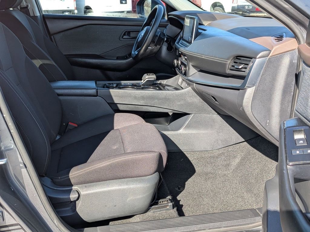 Used 2023 Nissan Rogue S image 20