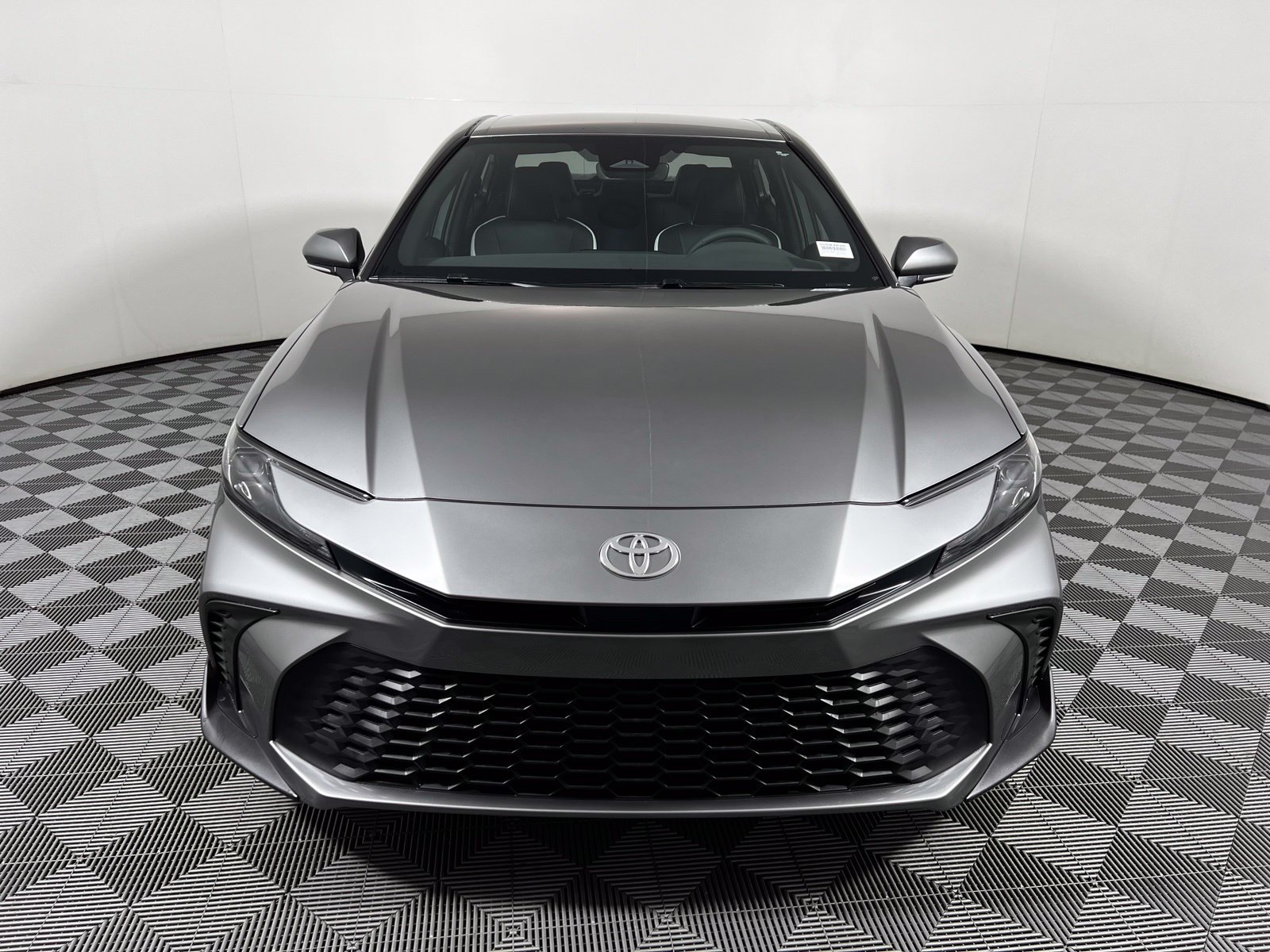New 2027 Toyota Camry SE w/ Convenience Package FWD image 2