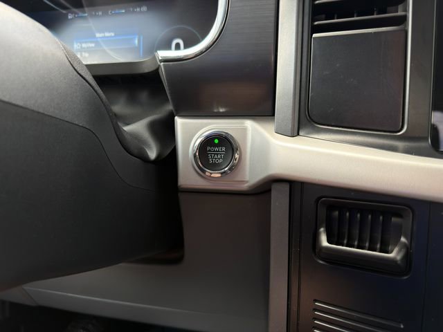 Used 2023 Ford F150 Lightning XLT AWD/4WD image 38
