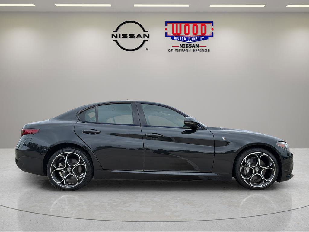 Used 2022 Alfa Romeo Giulia Ti w/ Active Assist Plus Package AWD/4WD image 2