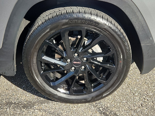 Used 2023 GMC Terrain SLT w/ LPO, 'HIT The Road' Package AWD/4WD image 8