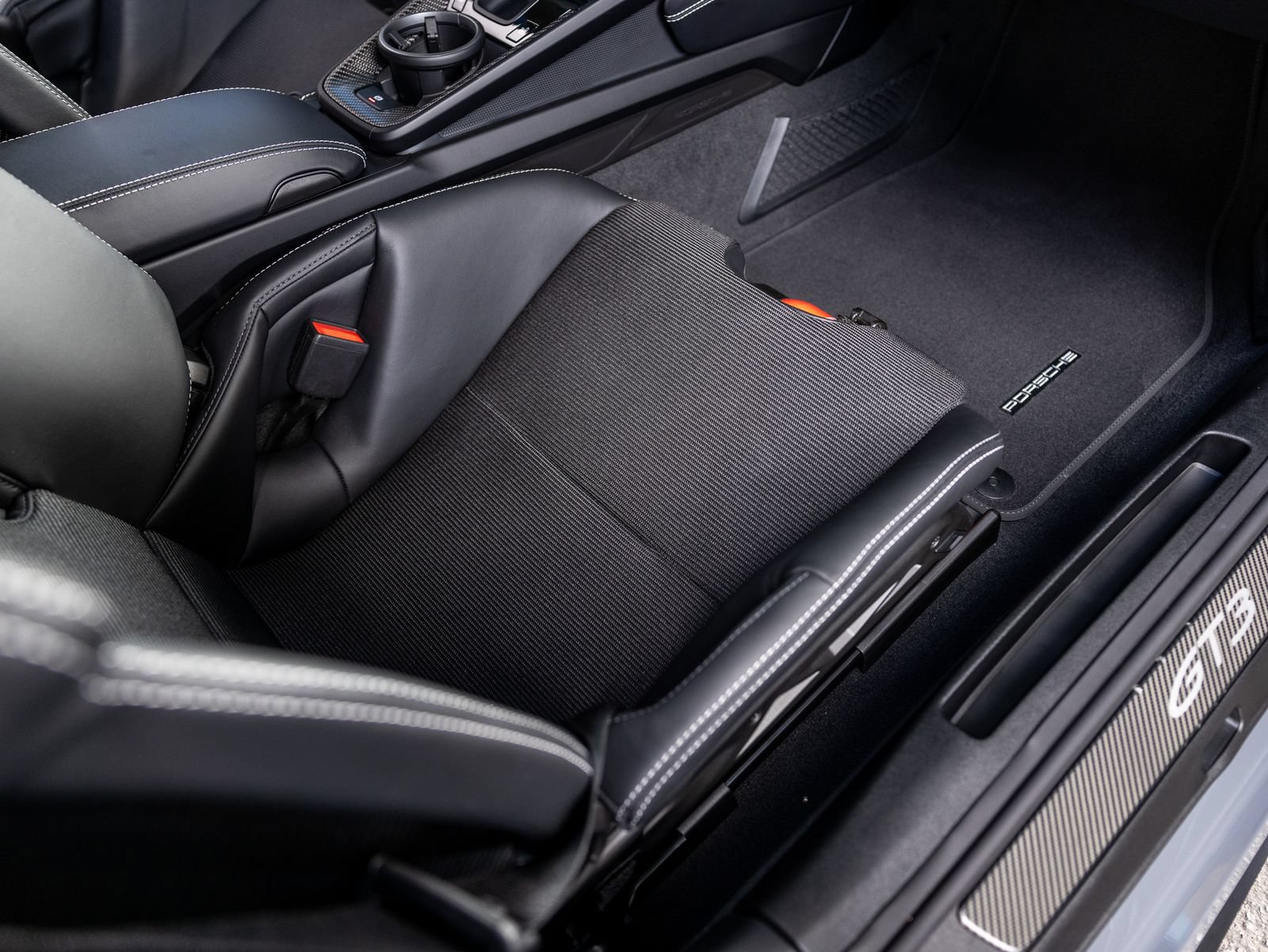 Certified 2025 Porsche 911 GT3 RWD image 60