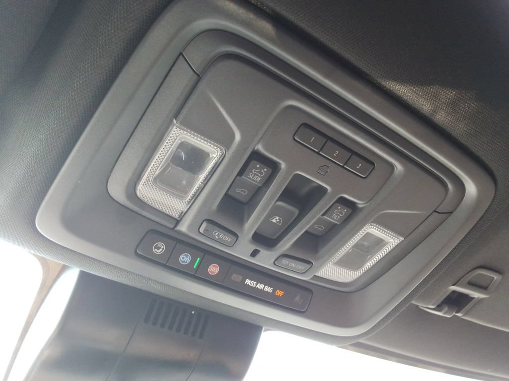 Certified 2025 Chevrolet Silverado 3500 High Country w/ High Country Premium Package AWD/4WD image 34