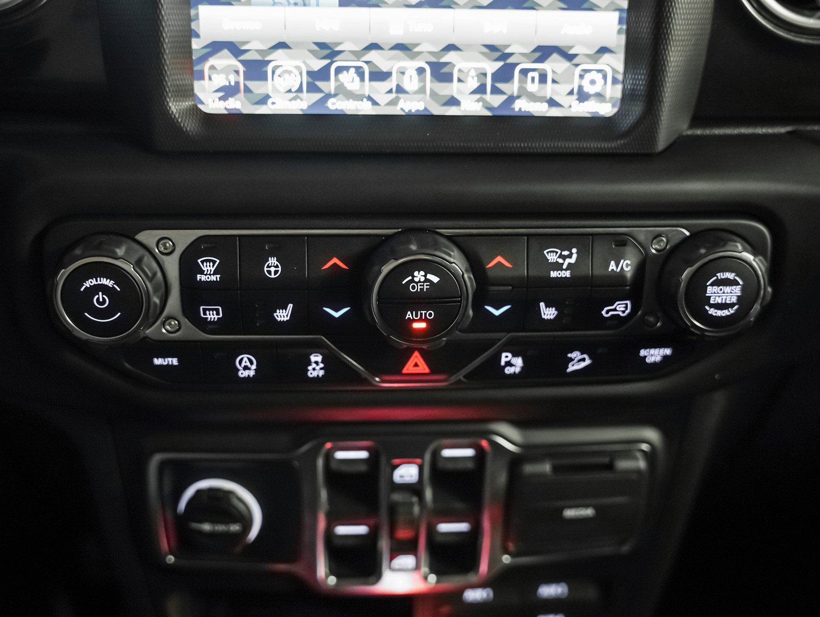 Used 2019 Jeep Wrangler Unlimited Sahara image 19